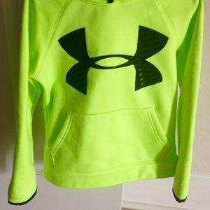 Boys Under Armour hoodie, Youth Small,